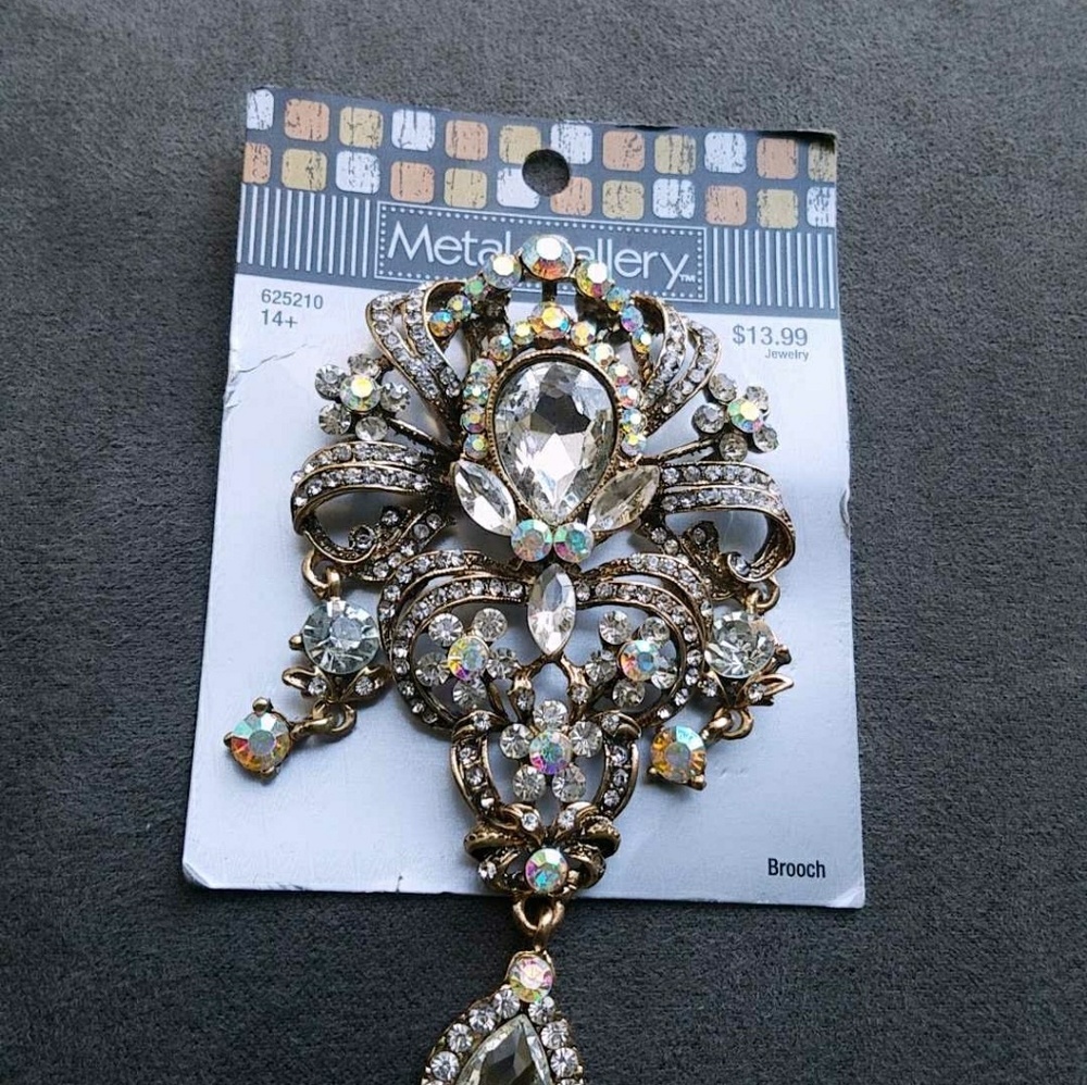 Woman's brooch - Picture 6 of 6